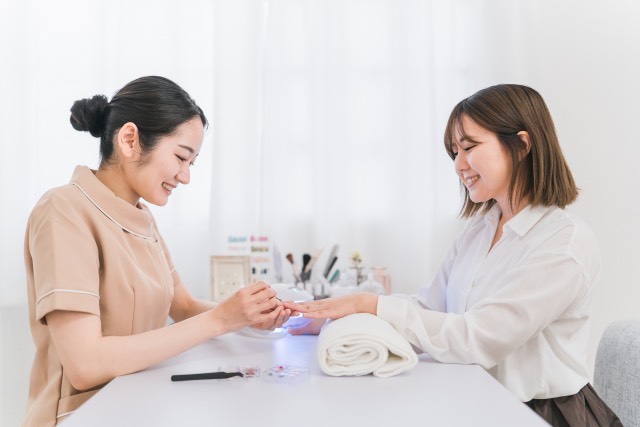 ネイルサロンのエアコンのお悩み